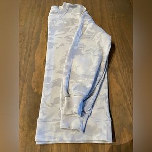 Lululemon gray camo perfectly oversized crew size 4